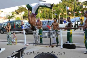 Figures de Capoeira sur le Vieux Port de Pornic - auteur : Hugo de Retz