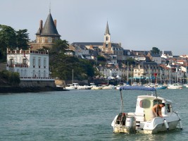 Le Port de Pornic, un jour de Fte de la Mer - auteur : Poissonneries Bacconnais