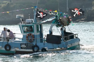 Le Port de Pornic, un jour de Fte de la Mer - auteur : Poissonneries Bacconnais