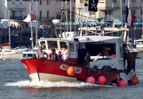 Le Port de Pornic, un jour de Fte de la Mer - auteur : Poissonneries Bacconnais