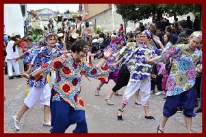 Carnaval de Pornic ct rue du Marchal Foch - auteur : Hugo de Retz