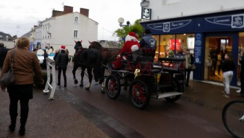 Parade de Nol dans les rues de Pornic