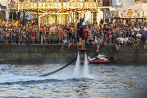 Le magnifique show de flyboard par l'quipe Zapata - auteur : Michel MAURICE