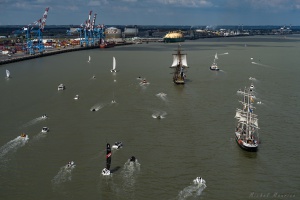  Dbord de Loire avec L'Hermione et le Belem - auteur : Michel MAURICE