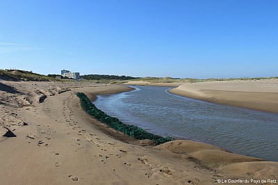 Pornic - 21/07/2014 - Saint-Brevin-les-Pins Des filets efficaces pour canaliser le Boivre