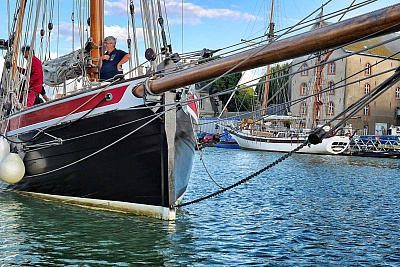 Pornic - 08/09/2015 - Photos : Le Saint-Michel II rentre dans le port de Pornic