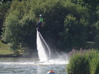 Pornic - 26/07/2016 - Voler au-dessus du lac de Saint-Viaud avec le flyboard