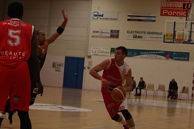 Pornic - 08/11/2016 - Basket NM2 : Victoire sur le fil de Pornic Saint-Michel 