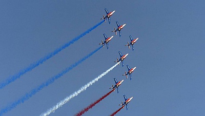 Pornic - 20/07/2018 - La patrouille de France dans le ciel et des animations sur terre