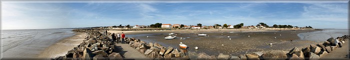 Panoramique : Le petit port de La Bernerie en Retz vu de la digue